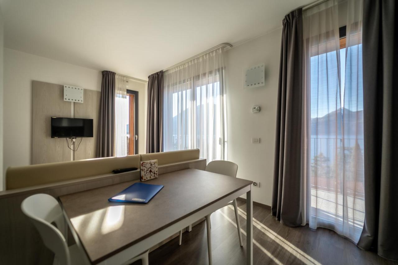 Residenza Luigina Apartment วาเรนนา ภายนอก รูปภาพ