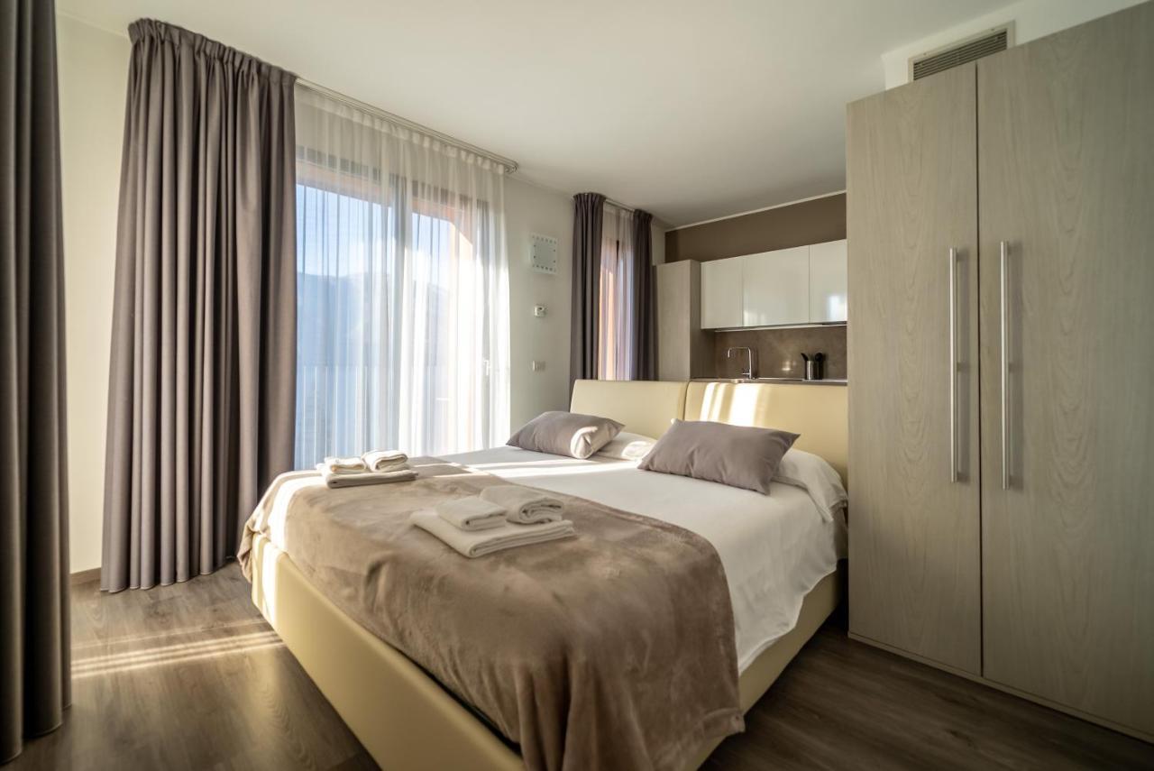 Residenza Luigina Apartment วาเรนนา ภายนอก รูปภาพ