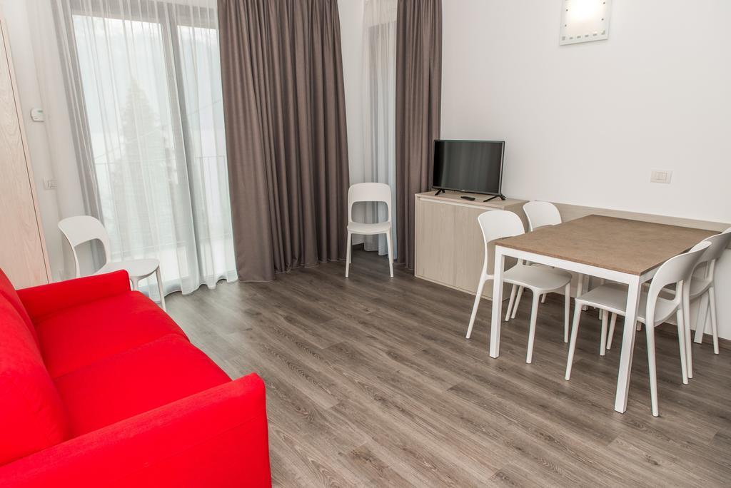 Residenza Luigina Apartment วาเรนนา ห้อง รูปภาพ
