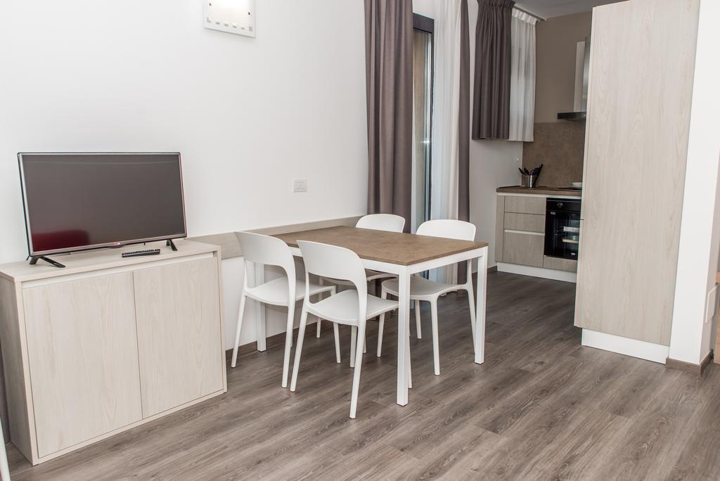 Residenza Luigina Apartment วาเรนนา ห้อง รูปภาพ