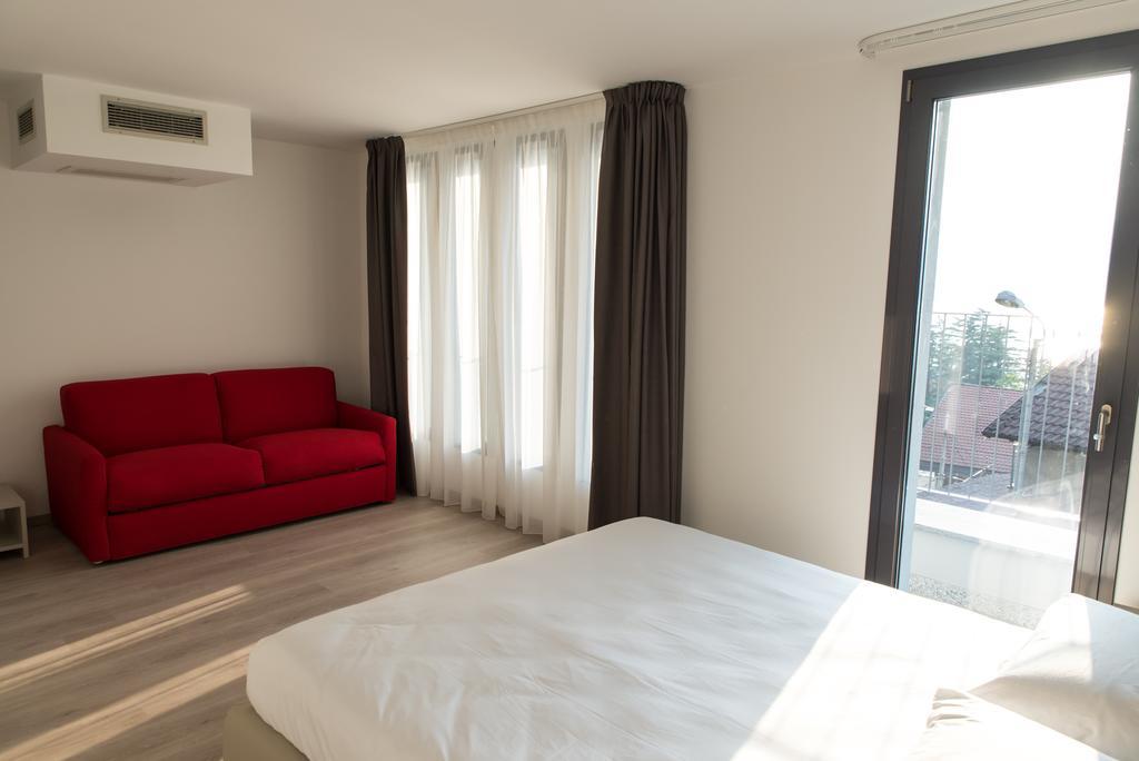 Residenza Luigina Apartment วาเรนนา ภายนอก รูปภาพ